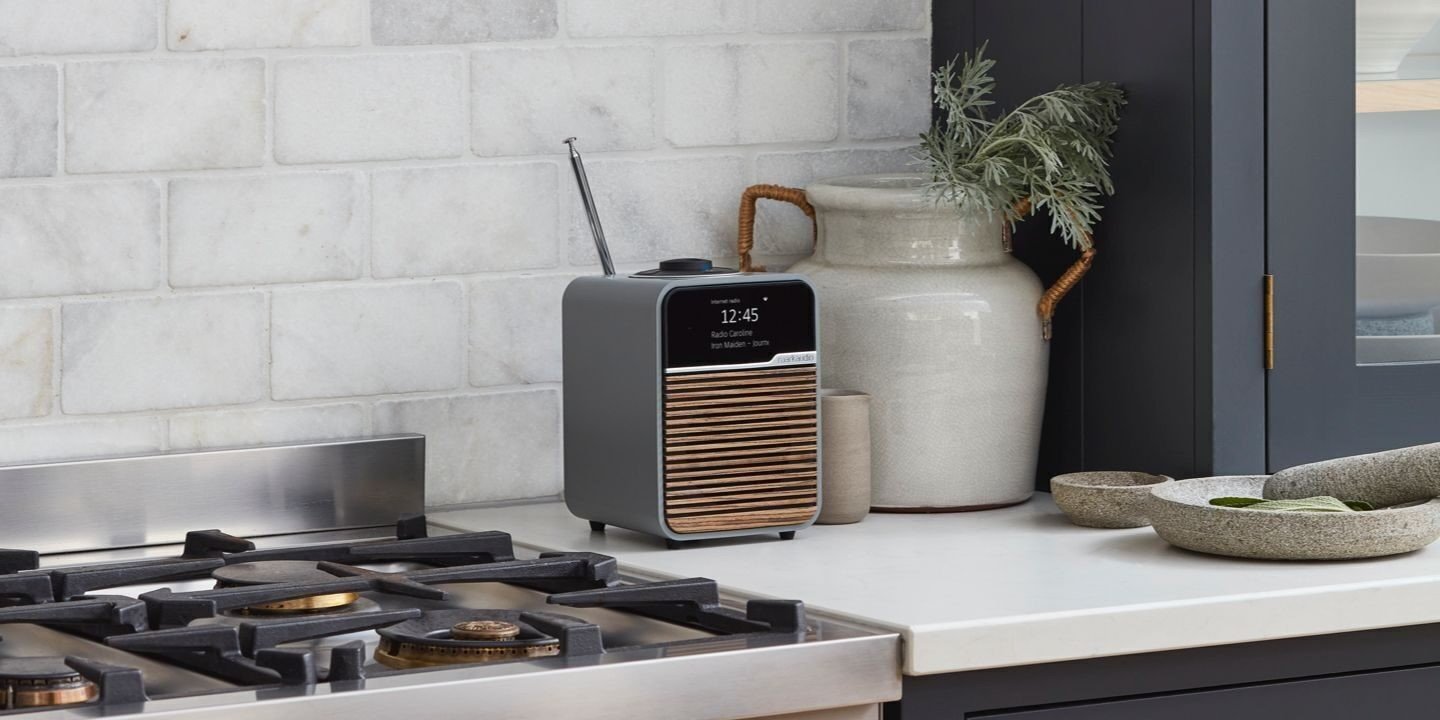 Radio alarm clock Ruark R1S