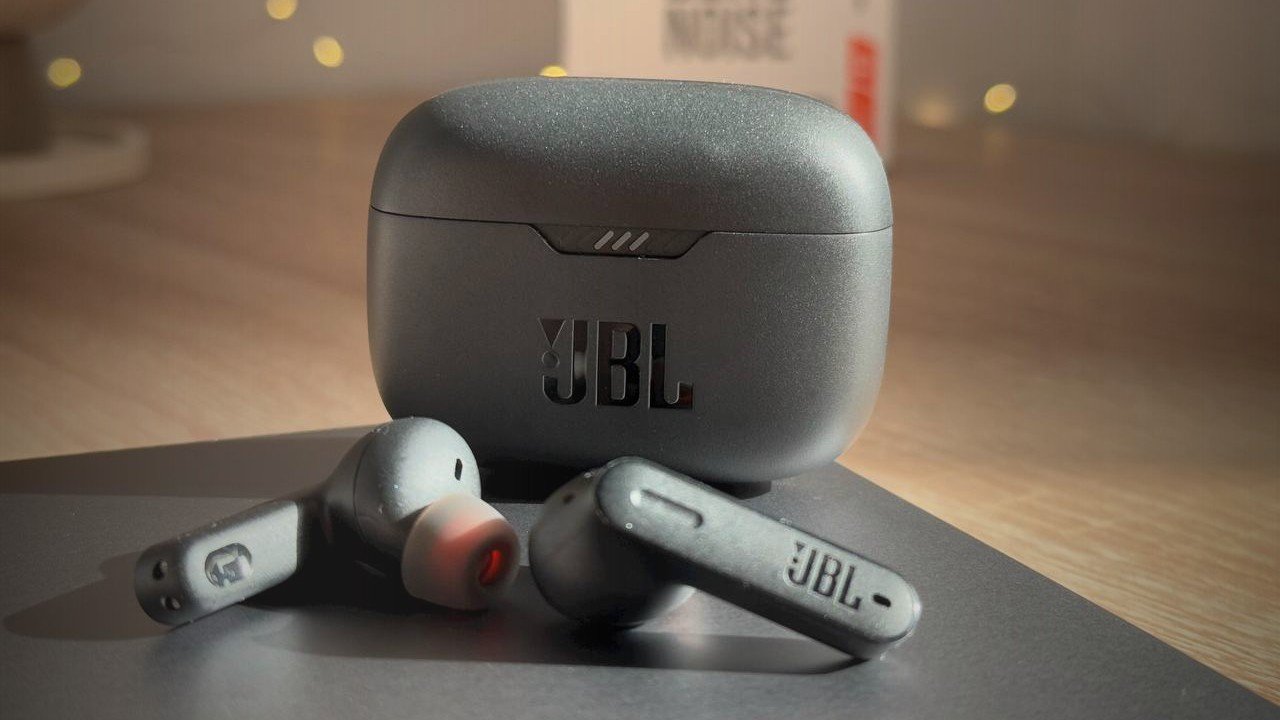JBL Tune 235NC review