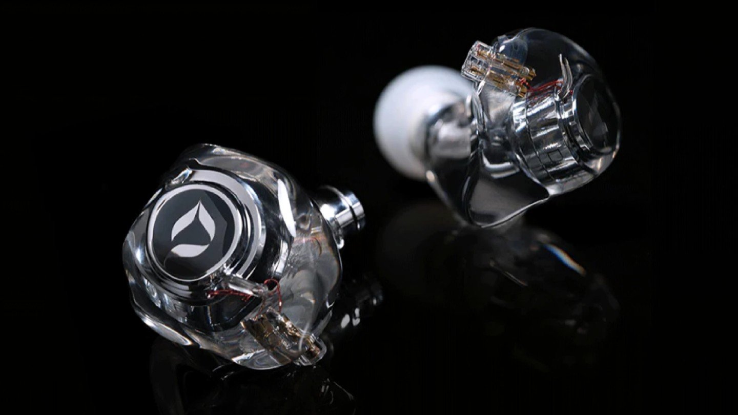 DITA Project M are hybrid in-ear headphones with dynamic and balanced armature drivers