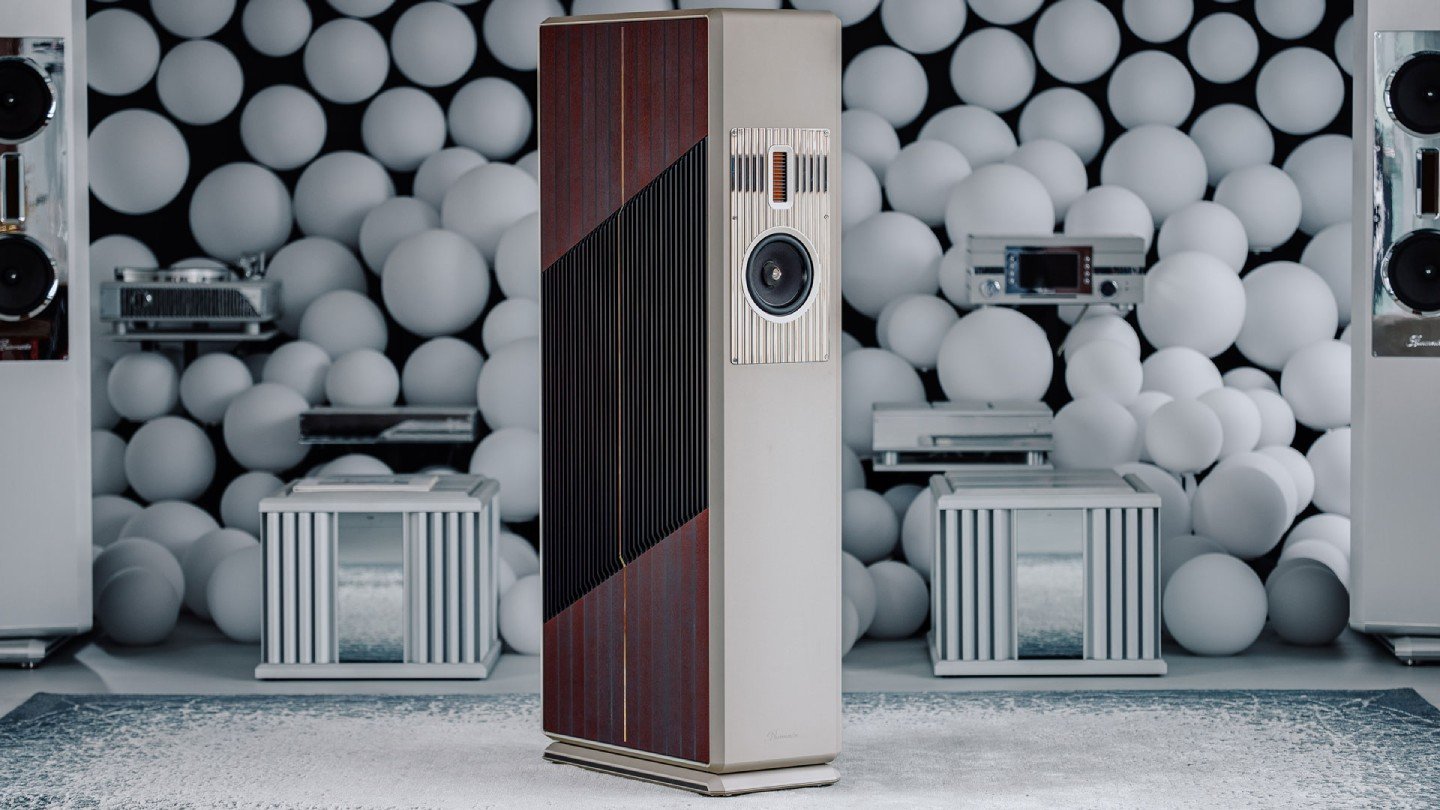 Silver-plated anniversary edition of Burmester BC150, 111 and 218