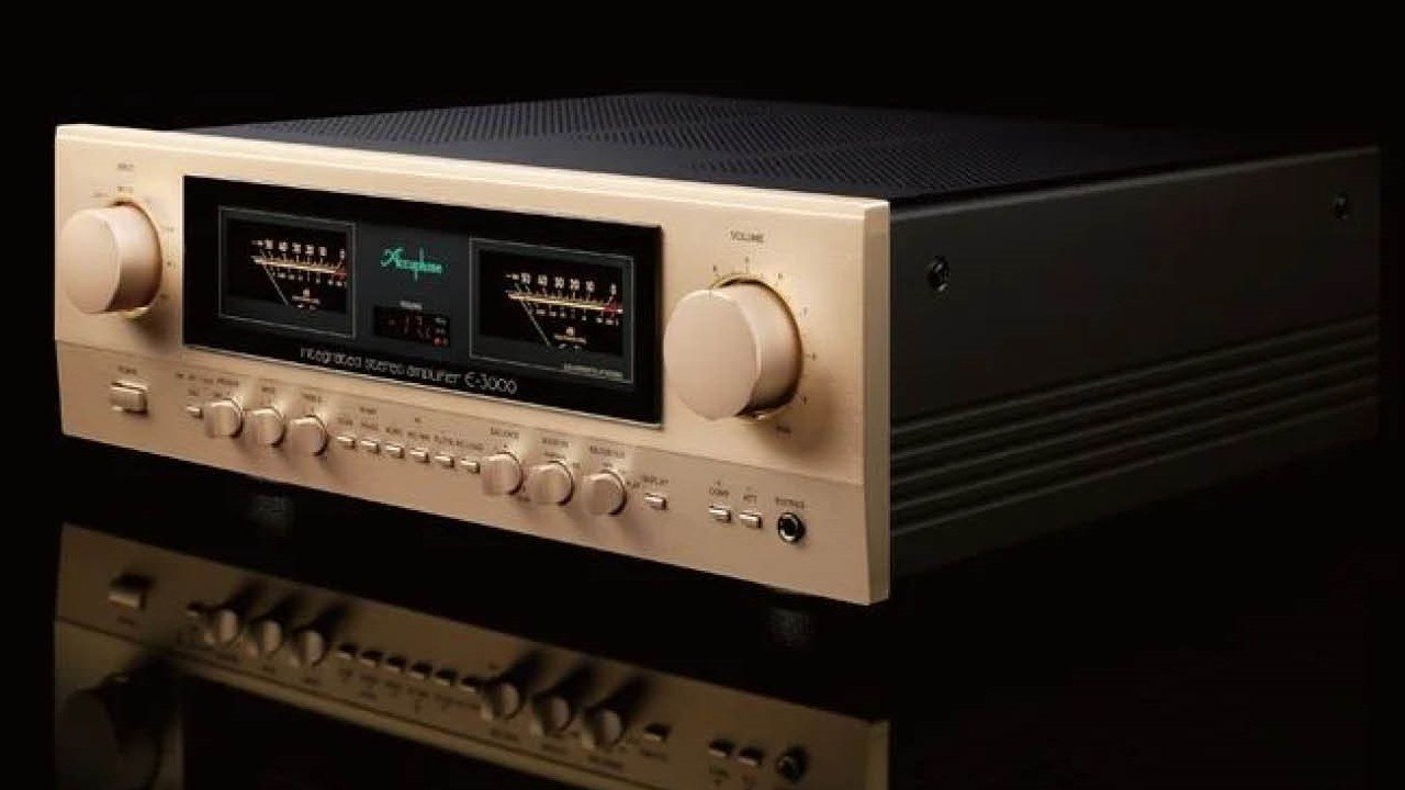 Accuphase E-3000