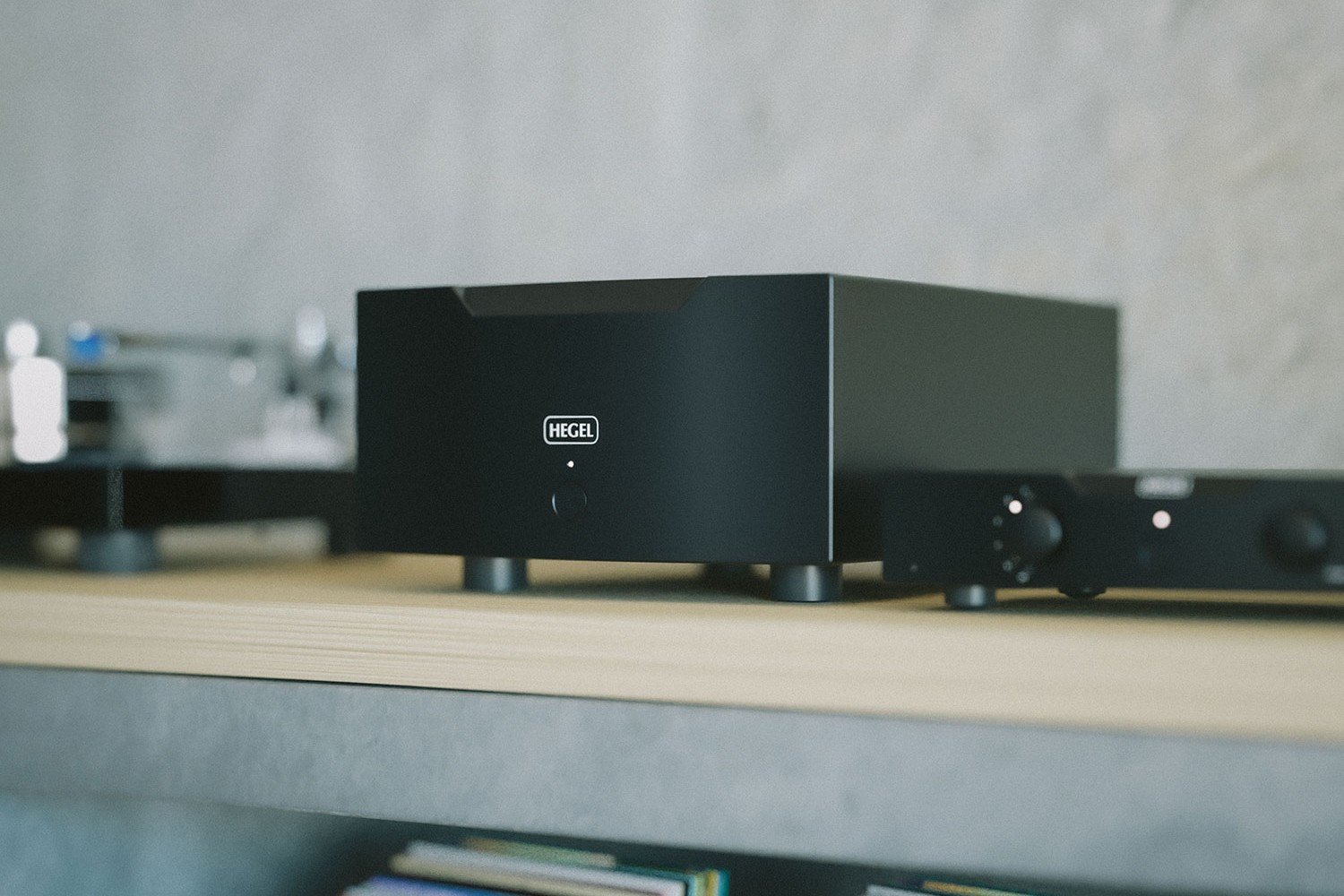 Hegel H30A removes power as a limitation, combining massive output with precision, control, and natural musicality in a minimalist design.