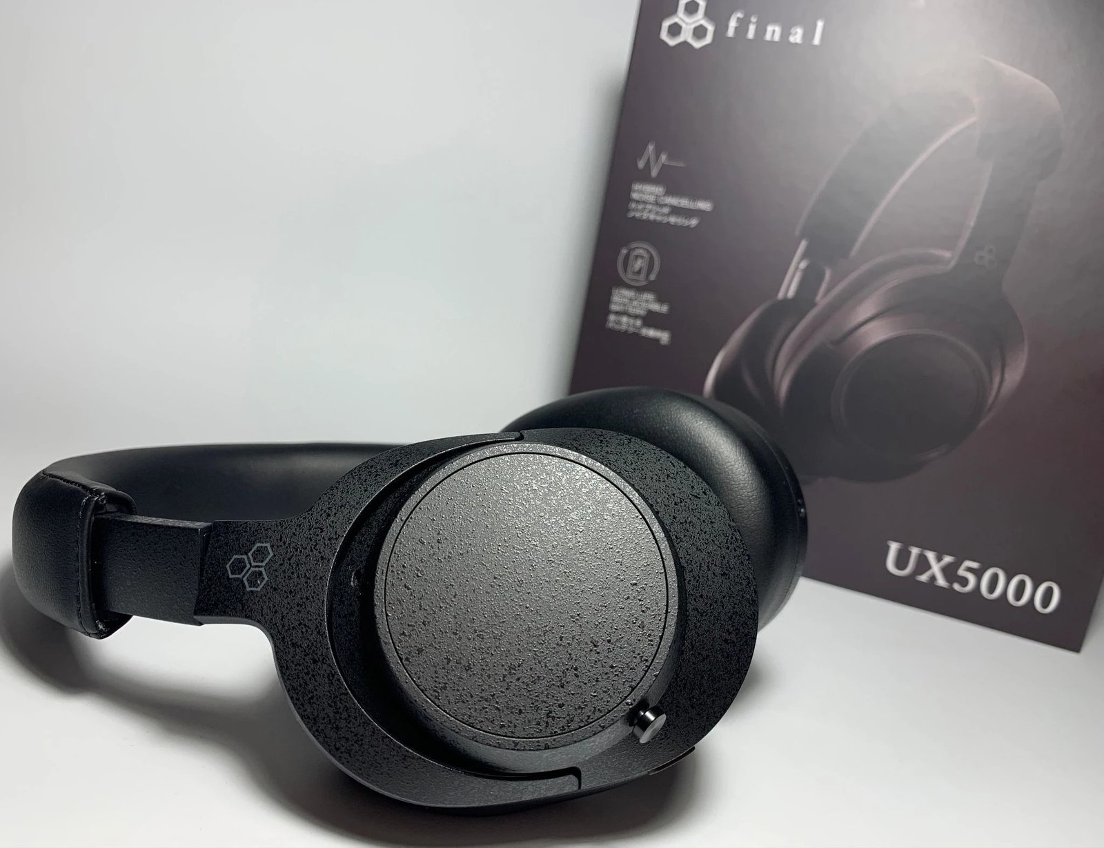 Final Audio UX5000 Review – Japanese Flagship Headphones Tuned for Emotion, Not Analysis