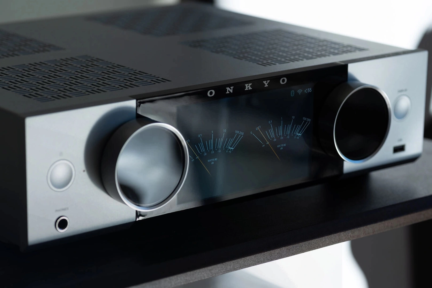 Compact, powerful and streaming-first: the Onkyo Muse Y-40 and Y-50 combine modern connectivity with classic hi-fi design.
